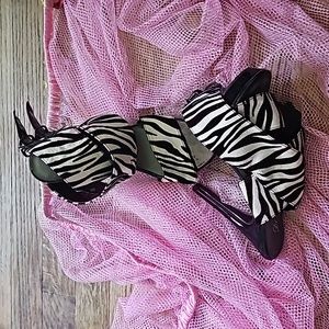 Size 5.5 zebra wrap around zebra heels